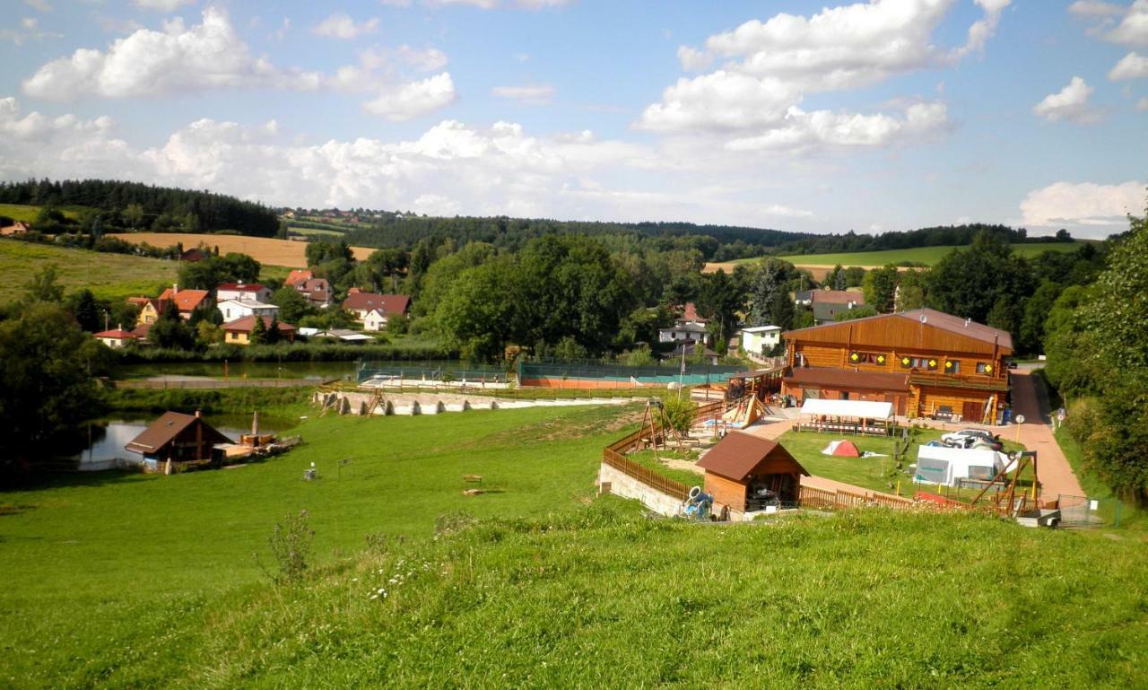 Sport-Hotel Sibenicni Vrch Mnichovice Bagian luar foto